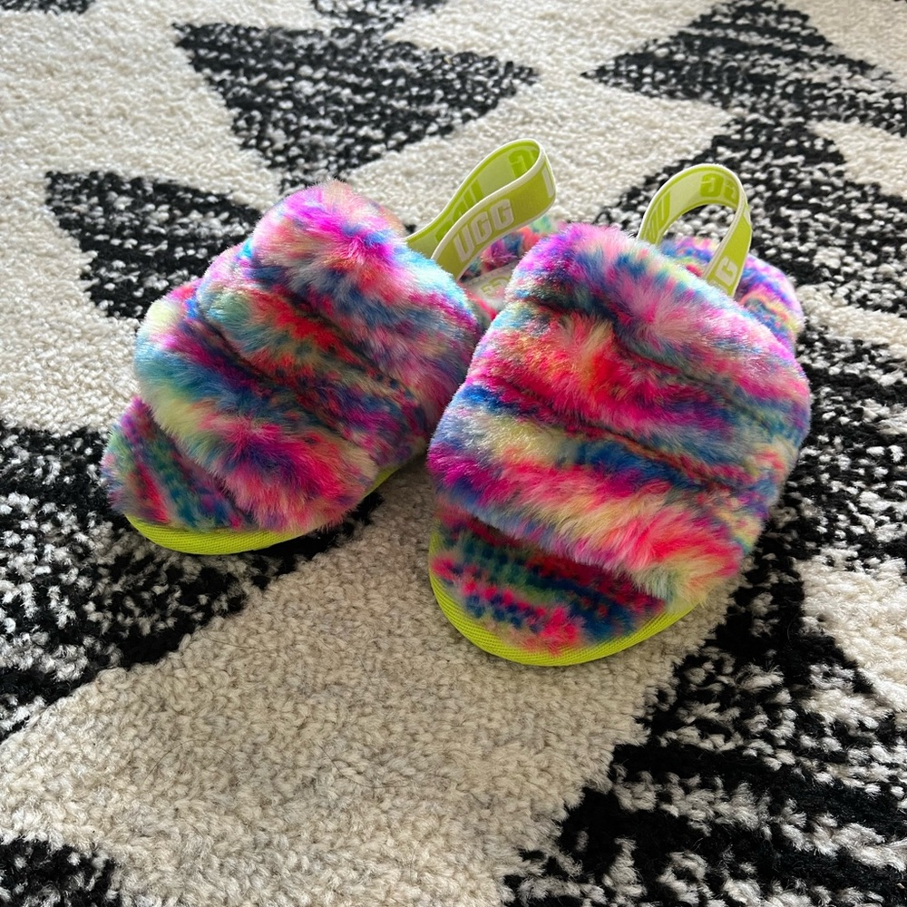 Kids UGG slides